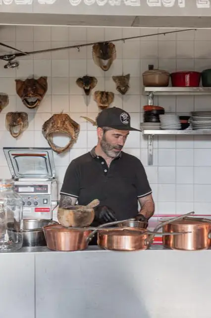 En cuisine et au service Chez TOF (6)