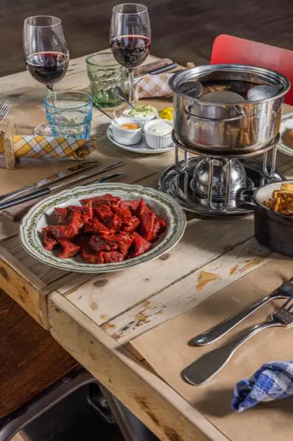 Fondue vigneronne — la carte de Chez TOF, Le Mont-sur-Lausanne
